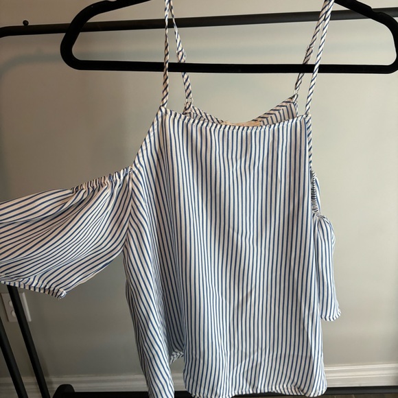 Summer top - Picture 1 of 6